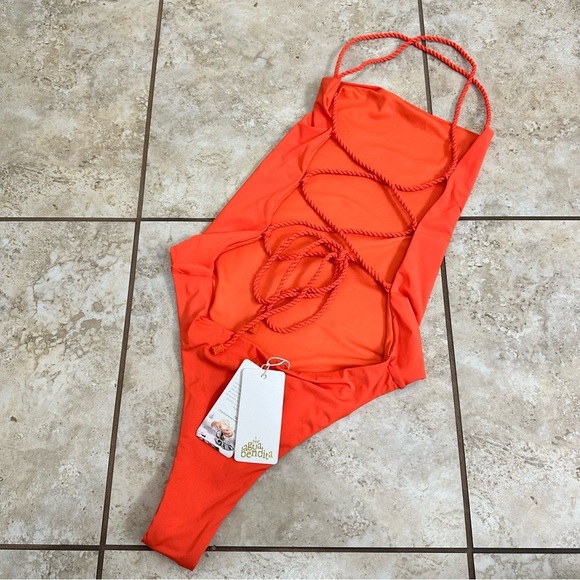 New Agua Bendita Kali Solid One-Piece Swimsuit size M - Picture 9 of 13